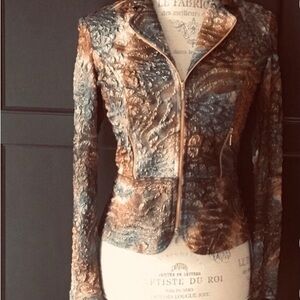 Fabulous vintage Joseph Ribkoff fitted metallic sheen zipped light jacket